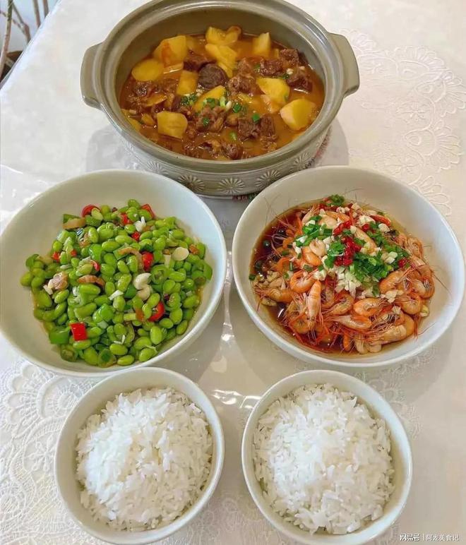 湖南母子俩晒一周美食每餐3道菜网友：老公还能安心上班吗？(图3)