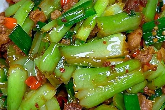 开云kaiyun周末聚餐必备4道家常菜简单美味荤素搭配营养均衡好吃不贵(图1)