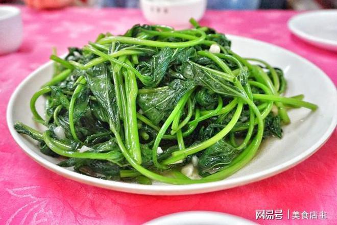 2024年夜饭不知道做什么菜教会你这8道菜好吃到停不下来！(图1)
