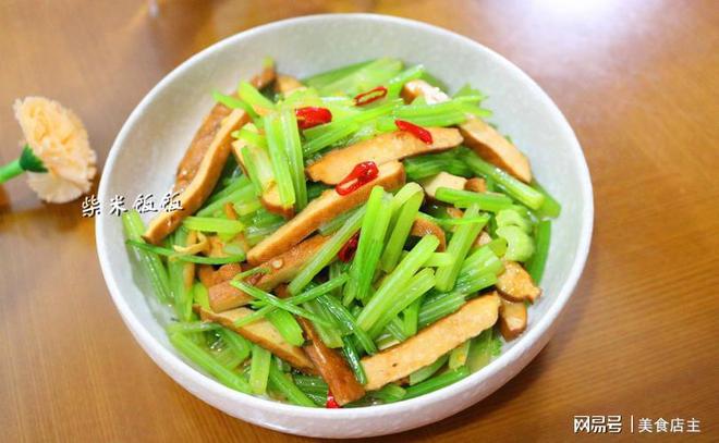 开云网站2024年年夜饭这8道家常菜的做法轻松又好吃记得收藏哦！(图3)