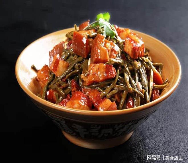开云网站2024年年夜饭这8道家常菜的做法轻松又好吃记得收藏哦！(图8)