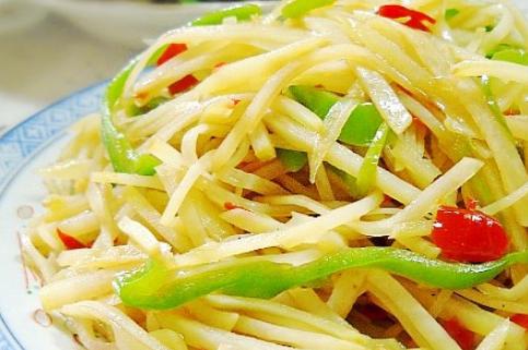 教你做家常菜开云kaiyun酸辣土豆丝清脆爽口香辣又开胃让你吃几碗饭(图7)