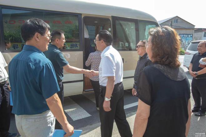湖南省关工委主任杨泰波一行调研张家界施恩青少年辅导中心(图4)
