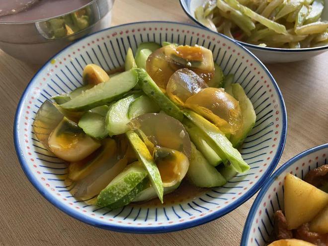河南一家四口的早餐4个家常菜成本不足20块网友：会过日子(图5)