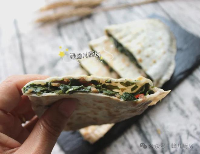 夏天地里长出的一种野菜凉拌烙饼都好吃清热利湿去暑气！(图2)