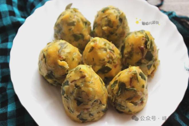 夏天地里长出的一种野菜凉拌烙饼都好吃清热利湿去暑气！(图15)