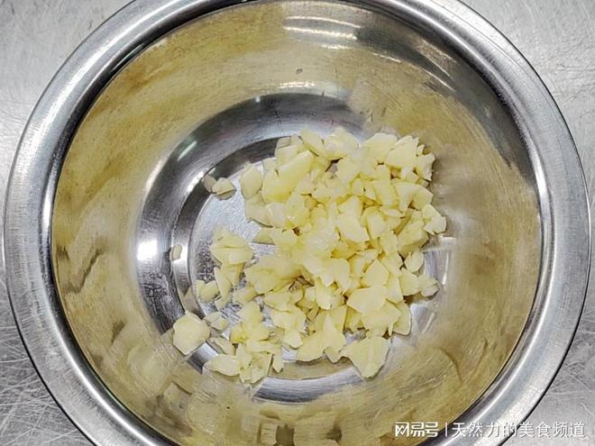 毛豆炒酸菜的正确做法很简单很简单咸鲜开胃好吃下饭(图7)