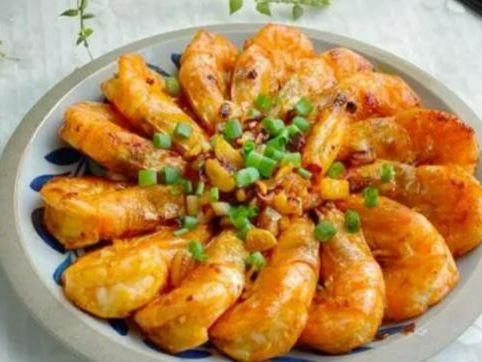 油爆虾作为一道色香味俱佳的家常菜深受人们的喜爱(图1)