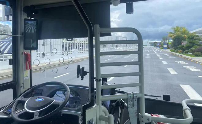 海南首个机场开放道路“自动驾驶公交”在海口美兰国际机场上线(图2)