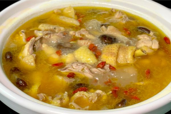 香菇炖鸡不仅是一道美味佳肴更是一道简单易学的家常菜(图1)