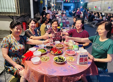 35桌宴席400多道家常菜！洛阳一小区连续11年举办“百家宴”(图1)