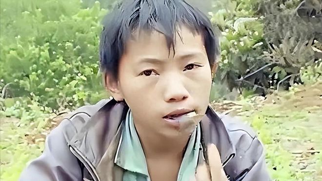 广西男孩6岁被母亲抛弃靠吃野菜为生14岁一夜暴富获500万巨款(图1)
