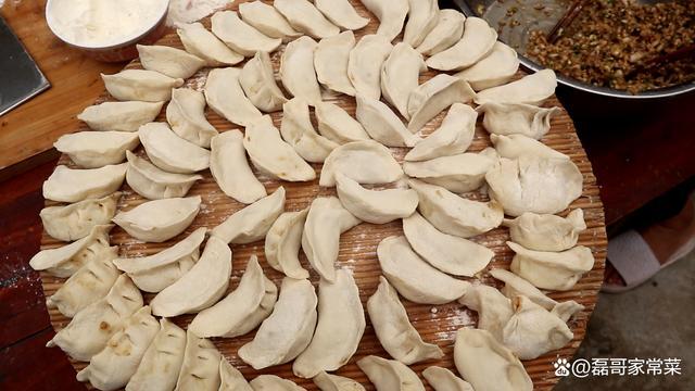 立冬吃饺子首选3种福气馅鲜嫩营养迎冬接福(图2)
