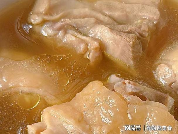 女人气血不足小雪记得吃八道菜气血足身体好手脚温暖过冬(图1)
