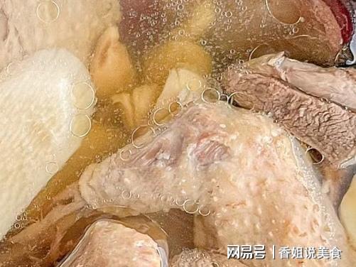 女人气血不足小雪记得吃八道菜气血足身体好手脚温暖过冬(图3)