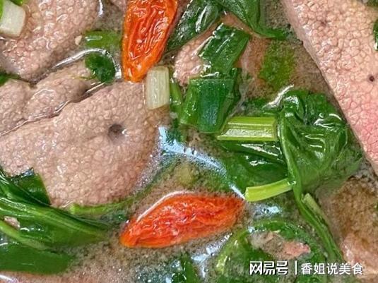 女人气血不足小雪记得吃八道菜气血足身体好手脚温暖过冬(图2)