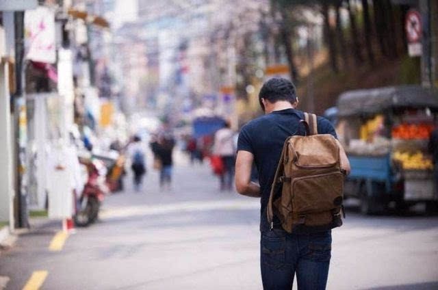 2024年现代年轻人尴尬又现实的4种社会现象希望2025不会继续存在(图1)