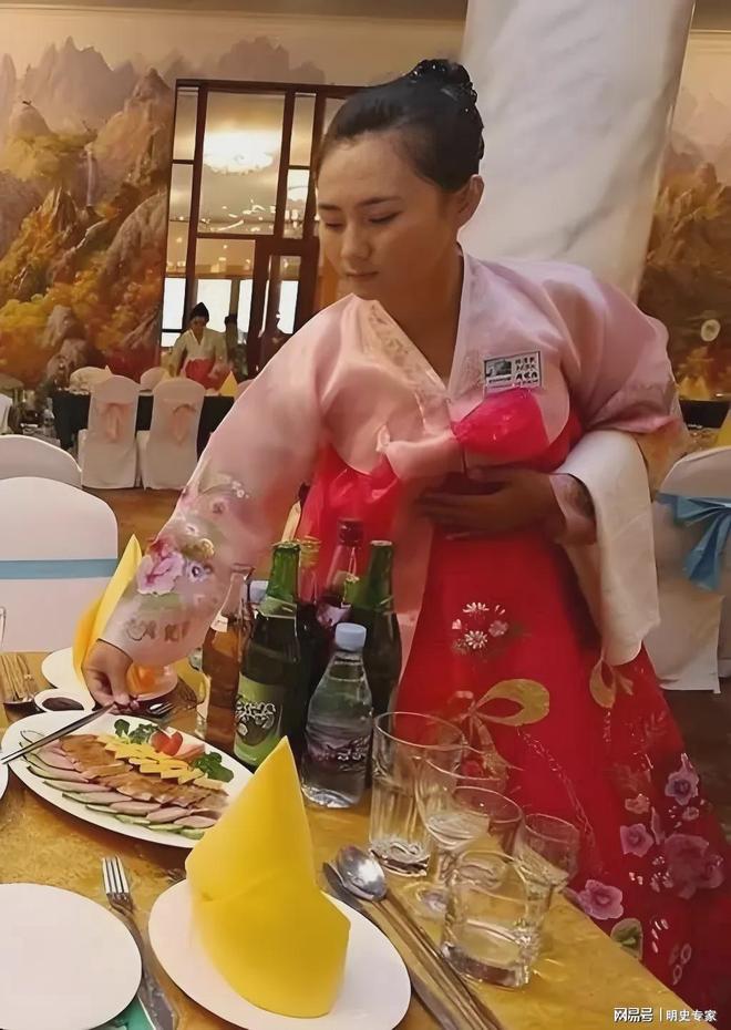 作为我们邻居普通朝鲜人一天三顿都吃啥：玉米饭、泡菜、大酱汤(图5)