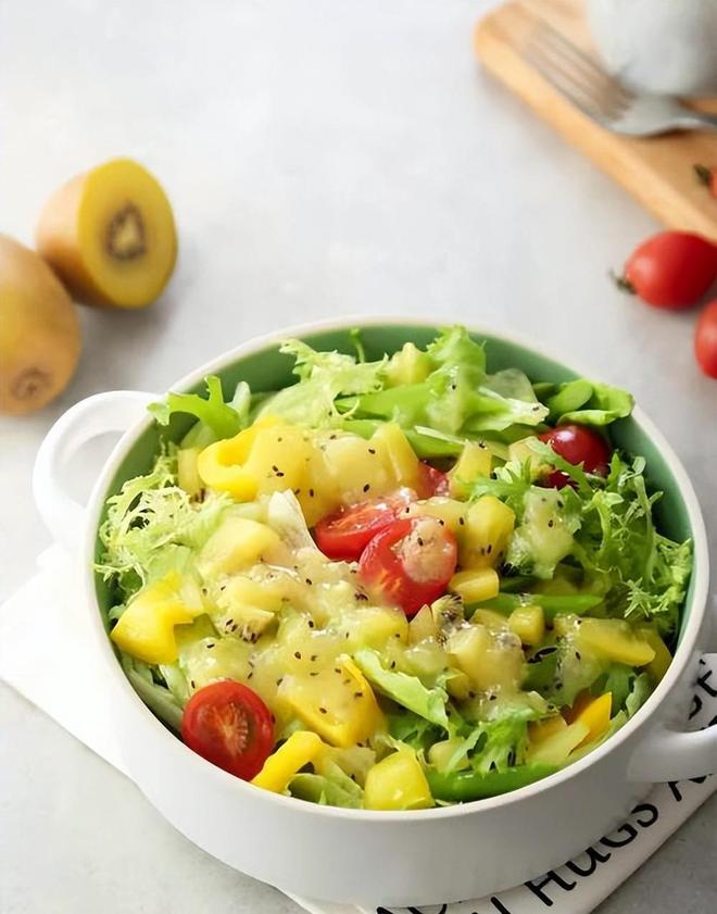 绝味、周黑鸭、煌上煌卤味三巨头跌落神坛：鸭脖为何卖不动了？(图9)