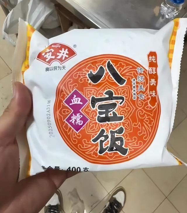 8888元一桌的婚宴全是冷冻预制菜？酒店否认后竟发律师函威胁！(图6)