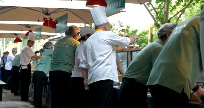 五星酒店集体摆地摊！38元的“穷鬼套餐”掀翻预制菜的饭碗(图4)