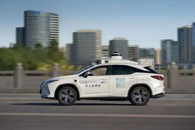 小鹏押宝、蔚来理想反对Robotaxi会是一门好生意？(图5)