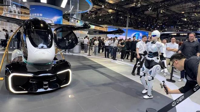 小鹏押宝、蔚来理想反对Robotaxi会是一门好生意？(图12)