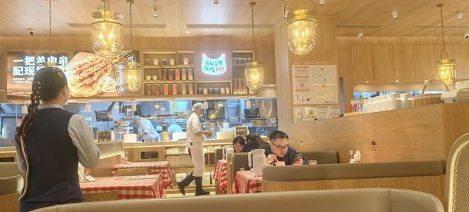 门店近40道菜品降价+发力“明厨亮灶”西贝欲挽回消费者信任(图3)