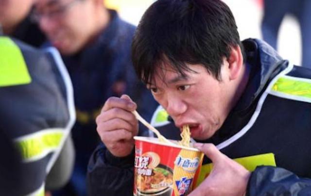 10年少卖40亿包方便面为什么吃的人越来越少了？有四大原因(图10)