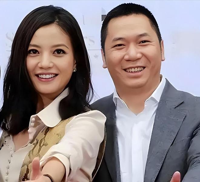 黄有龙做梦没想到自己重金培养的女儿竟让赵薇口碑“逆转”(图10)