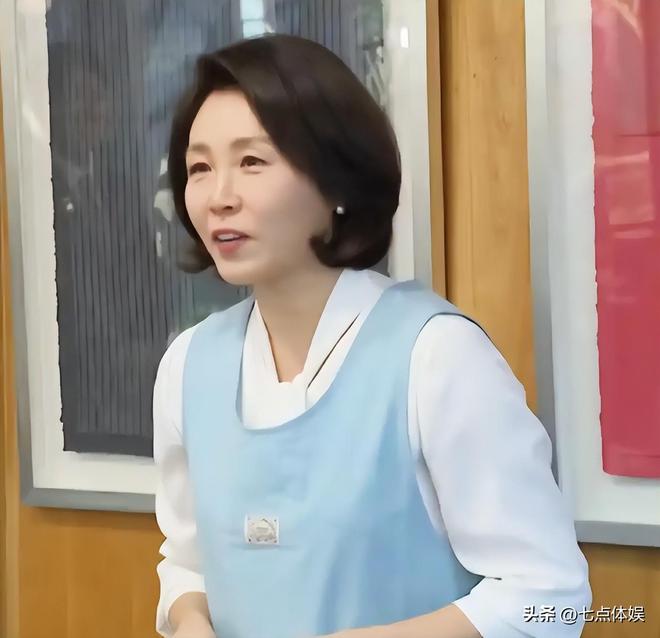 李在明也没想到访华仅3天59岁妻子竟凭一个举动给他长脸了(图11)