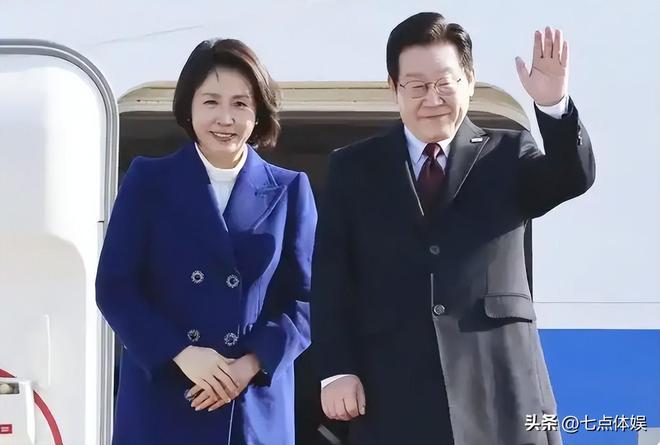 李在明也没想到访华仅3天59岁妻子竟凭一个举动给他长脸了(图16)