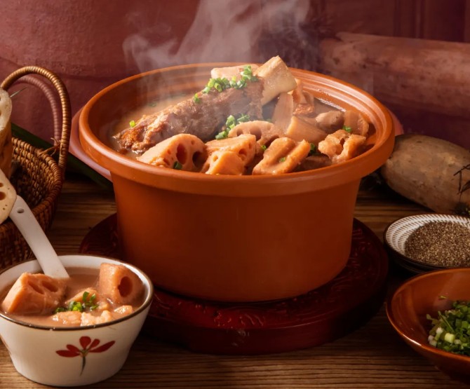 从困在武汉到北上广深“排队王”楚菜的火越烧越旺！(图1)