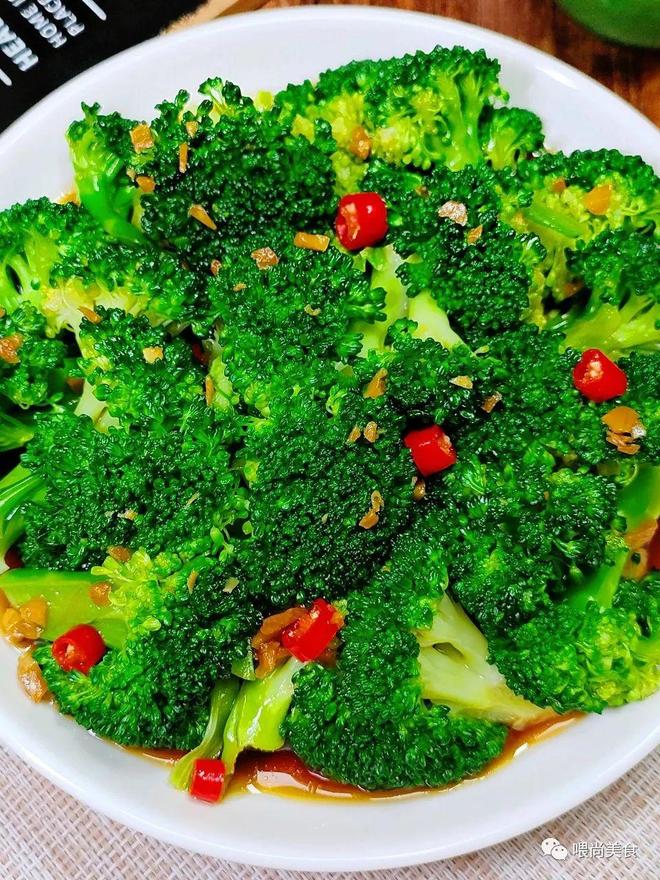 推荐5道家常特色食谱做法简单易学大人小孩都喜欢吃而且厨房小白也能做有喜欢的小伙伴可以试一试。(图1)